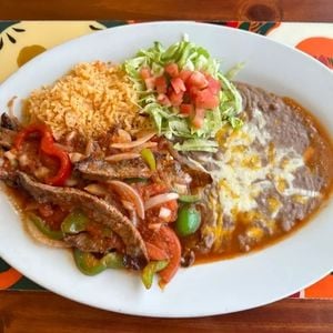 Bistec en Rajitas