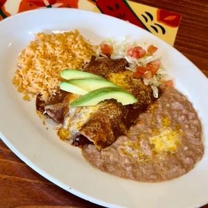 Enchiladas de Mole